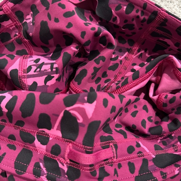 Lululemon Base Pace High-Rise Running Tight 25" Cheetah Camo Magenta Purple 6 - Picture 6 of 9